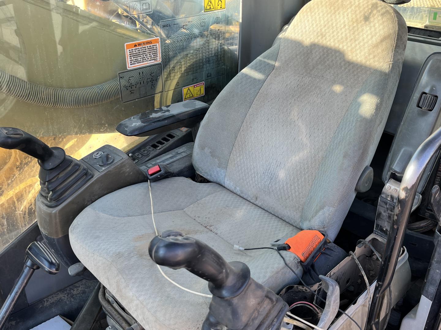 ./imagenes/INVOICE/2019/17072/EXCAVADORA CATERPILLAR 345C (32).JPG